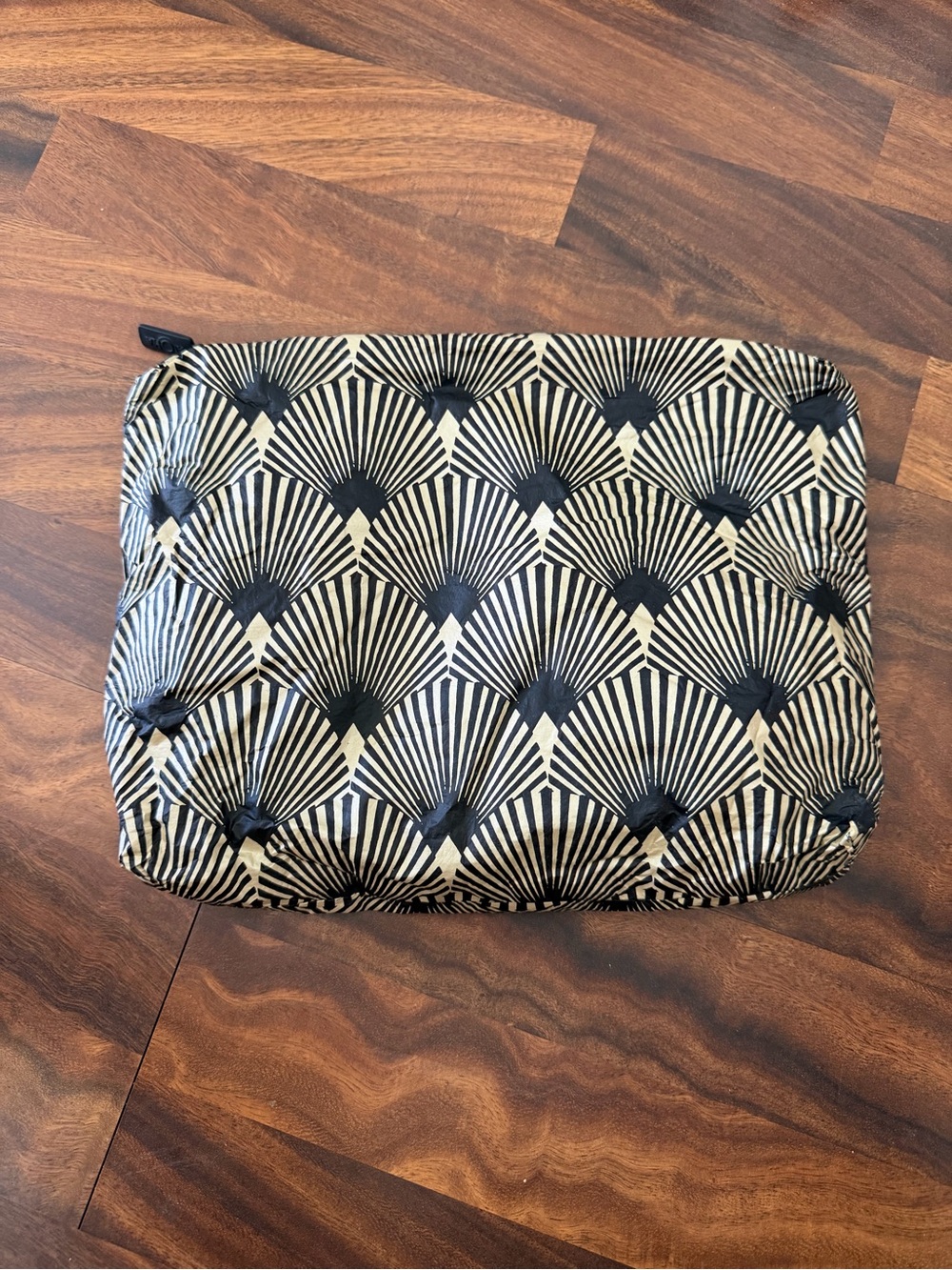 ALOHA Collection Black and Cream Fan-Print Pouch